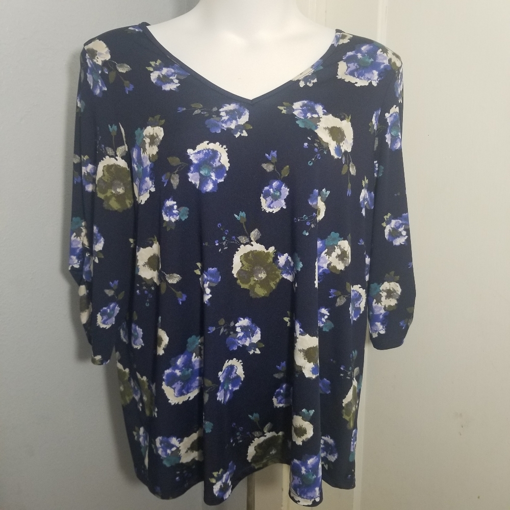 French Grey Blue & Green Floral V Neck / 2x
